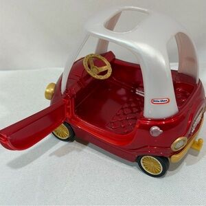 LOL Surprise Doll LITTLE TIKES Cozy Coupe Car Vehicle Red White Gold MICDROP